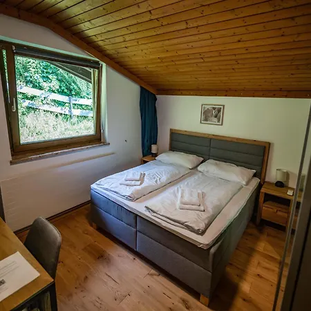 Semesterbostad Spacious Group In